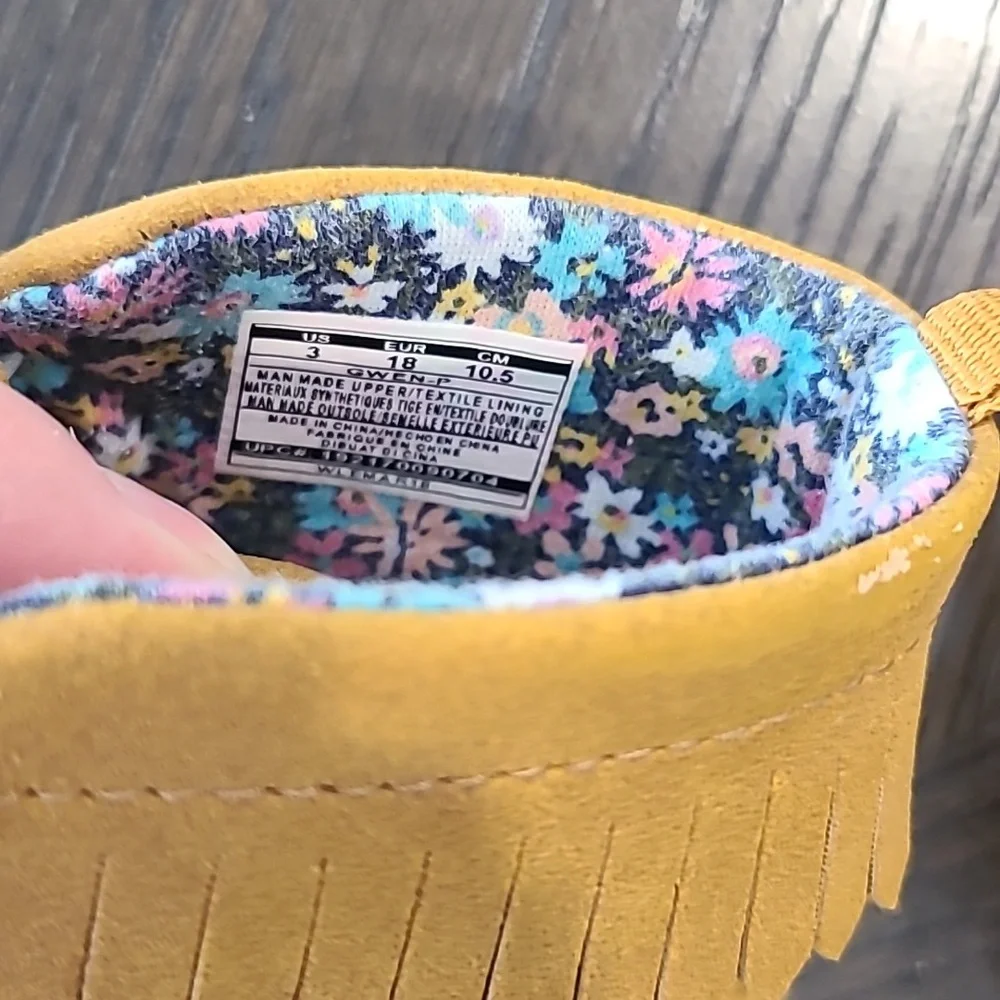 Baby girl moccasins